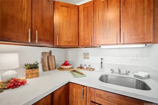 Photo #5: 202506725 Listing 