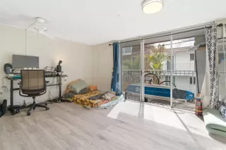 Photo #5: 202506882 Listing 