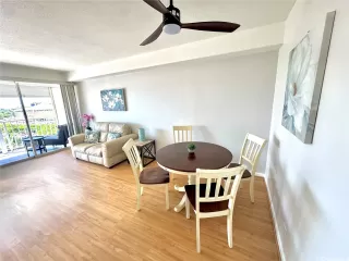 Photo #3: 202506945 Listing