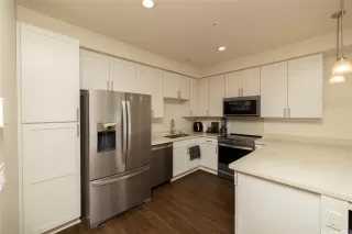 Photo #3: 202506980 Listing 