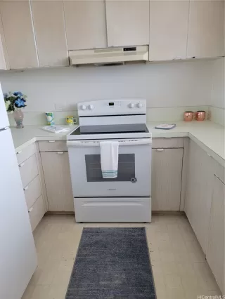 Photo #5: 202507028 Listing 