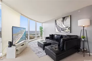 Photo #3: 202507043 Listing