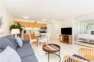 Photo #5: 202507051 Listing 