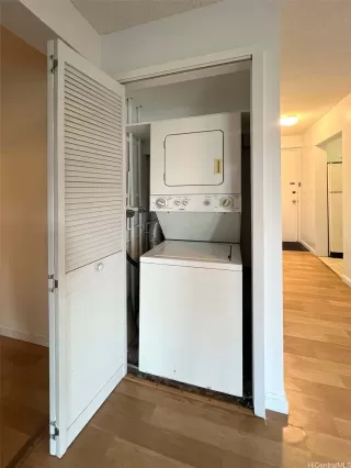 Photo #6: 202507363 Listing 