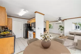 Photo #5: 202507488 Listing 