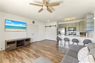 Photo #2: 202507525 Listing