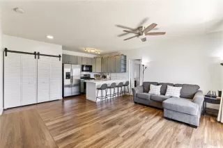 Photo #3: 202507525 Listing
