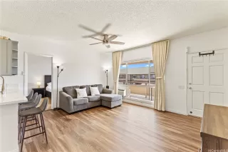 Photo #4: 202507525 Listing