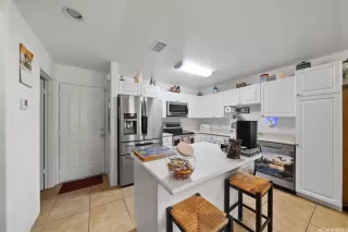 Photo #5: 202507544 Listing 