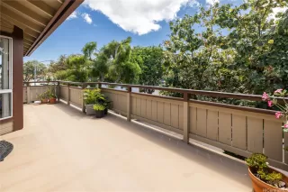 Photo #6: 202507570 Listing 