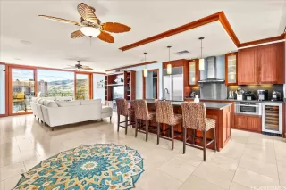 Photo #5: 202507571 Listing 