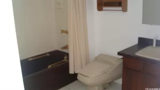 Photo #5: 202507681 Listing