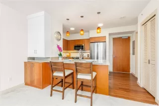 Photo #6: 202507786 Listing 