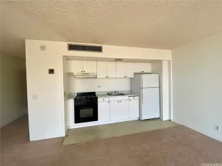 Photo #5: 202507804 Listing 