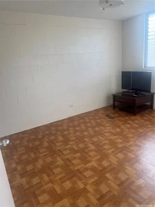 Photo #3: 202507832 Listing 