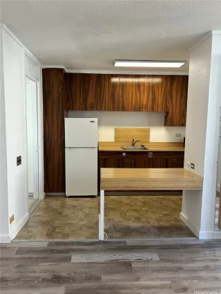 Photo #5: 202507889 Listing 