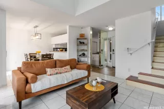 Photo #3: 202507943 Listing