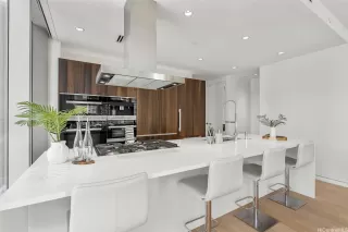 Photo #5: 202507952 Listing 