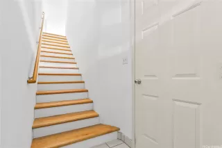 Photo #2: 202507996 Listing 