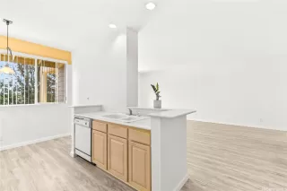 Photo #6: 202507996 Listing 