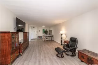 Photo #4: 202508039 Listing 