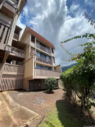 Photo #5: 202508124 Listing