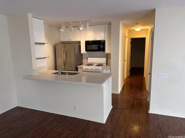 MLS: 202508160 Condo For Sale