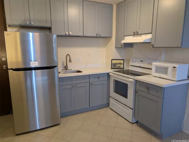 MLS: 202508210 Condo For Sale