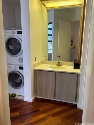 Photo #3: 202509233 Listing 