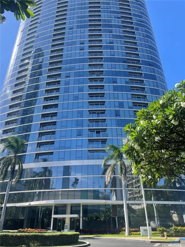 MLS: 202509319 Condo For Sale