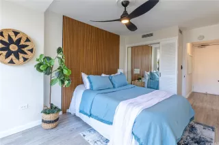 Photo #3: 202509386 Listing