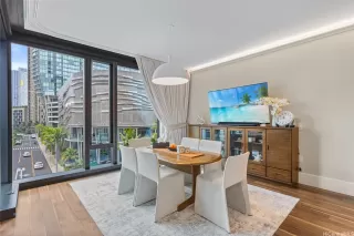 Photo #2: 202509403 Listing