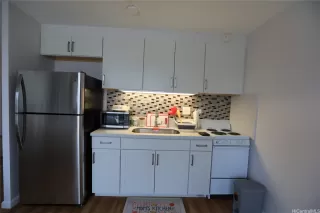 Photo #4: 202509469 Listing