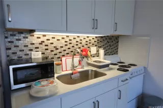 Photo #5: 202509469 Listing