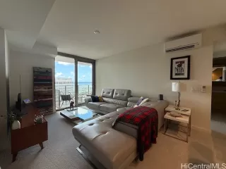 Photo #5: 202509596 Listing 