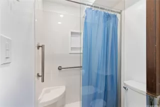 Photo #6: 202509607 Listing 