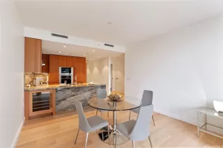 Photo #3: 202509608 Listing 