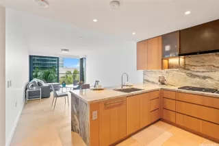 Photo #5: 202509608 Listing 