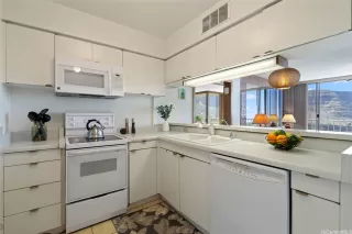 Photo #4: 202509622 Listing 