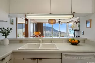 Photo #5: 202509622 Listing 