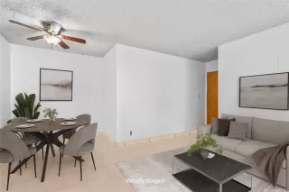 Photo #4: 202509624 Listing