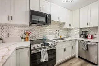 Photo #3: 202509719 Listing 