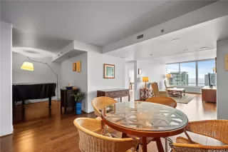 Photo #2: 202509932 Listing 