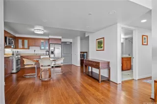 Photo #5: 202509932 Listing 