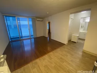 Photo #2: 202509936 Listing