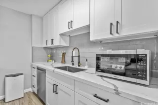 Photo #3: 202509937 Listing 