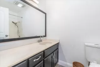 Photo #2: 202509940 Listing 