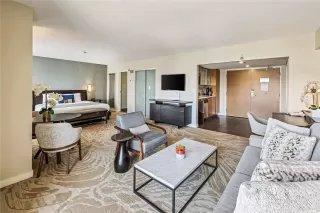 Photo #2: 202509942 Listing 