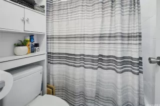 Photo #4: 202509963 Listing