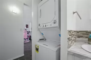 Photo #5: 202509963 Listing